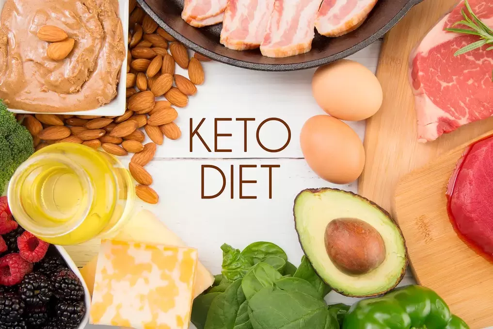 Keto-Diät – mehr fetthaltige Lebensmittel in der Ernährung und Minimierung von Kohlenhydratgerichten